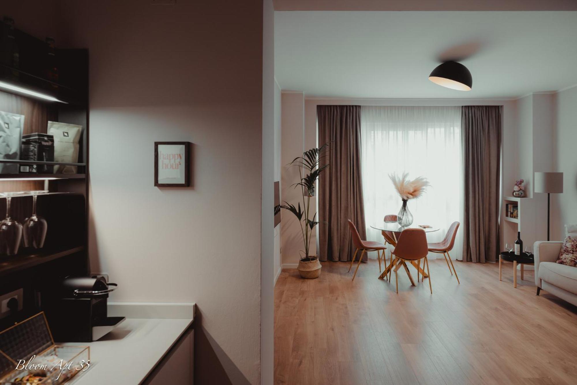Bloom 35 Apartment *