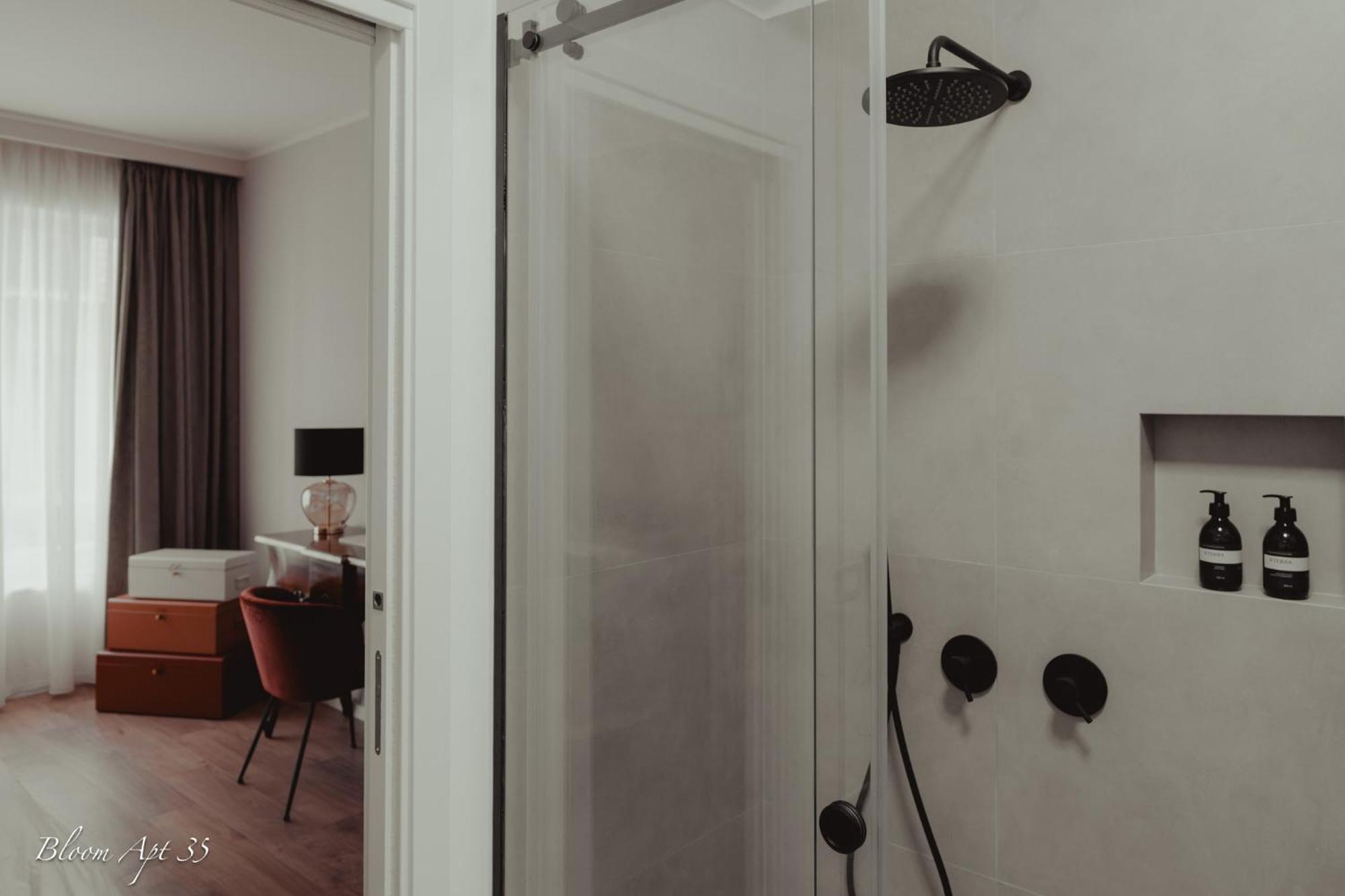 Bloom 35 Apartment *